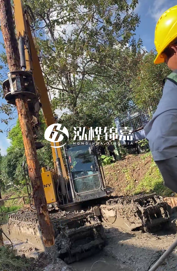 景德鎮(zhèn)河道清淤專業(yè)施工-狹窄河道挖機(jī)清理河道的方法？